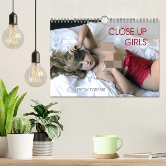 Erotik Fotoart Close Up Girls (Wandkalender 2027 DIN A4 quer), CALVENDO Monatskalender