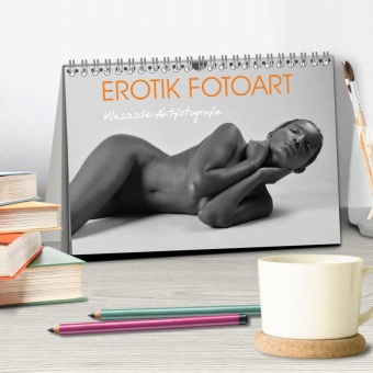 Erotik Fotoart Klassische Aktfotografie (Tischkalender 2027 DIN A5 quer), CALVENDO Monatskalender