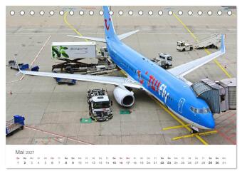 Große und kleine Flieger am Flughafen (Tischkalender 2027 DIN A5 quer), CALVENDO Monatskalender