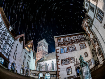 CALVENDO Puzzle Nachts am Rathaus 2000 Teile Puzzle quer | 2000 Teile Lege-Größe 90 × 67 cm Foto-Puzzle für glückliche Stunden