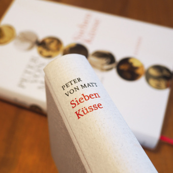 Sieben Küsse
