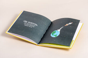 Schüttel den Apfelbaum - Ein Mitmachbuch. Für Kinder von 2 bis 4 Jahren. Schaukeln, schütteln, pusten, klopfen und sehen was passiert.