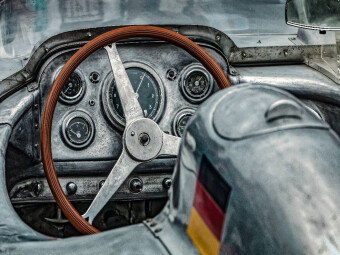 CALVENDO Puzzle Mercedes Benz 300 SLR, 1957. 2975 ccm, 215 PS, 250 kmh | 1000 Teile Lege-Größe 64x48cm Foto-Puzzle für glückliche Stunden