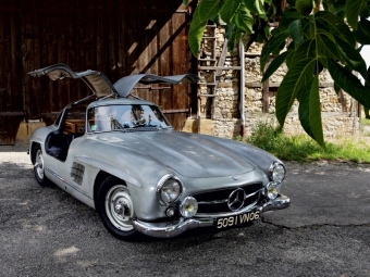 CALVENDO Puzzle Mercedes 300 SL Flügeltürer | 1000 Teile Lege-Größe 64x48cm Foto-Puzzle für glückliche Stunden
