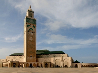 CALVENDO Puzzle Drittgrößte Moschée mit 200 m hohem Minarett, Casablanca 1000 Teile Puzzle quer | 1000 Teile Lege-Größe 64 × 48 cm Foto-Puzzle für glückliche Stunden