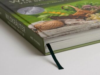 Wildkräuter vor deiner Haustür - Silbermedaille GAD 2022 - Deutscher Kochbuchpreis (bronze)