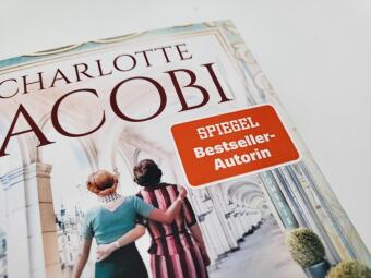 Die Douglas-Schwestern - Die Parfümerie der Träume