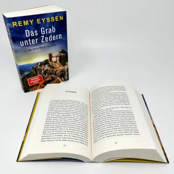 Das Grab unter Zedern