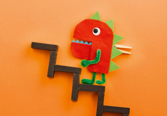 Dino-Bastelbox. Mit Anleitungen, Bastelmaterial und Mitmachbuch