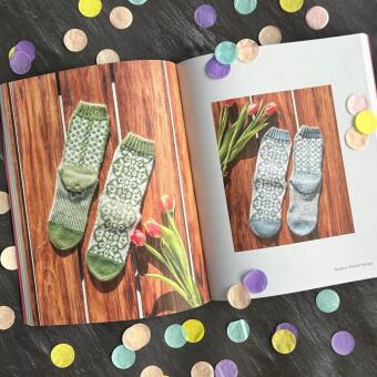 Bunte Socken und witzige Handschuhe stricken