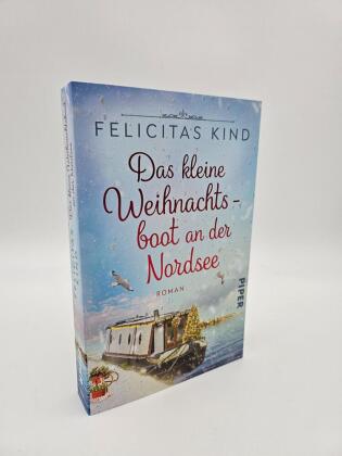Das kleine Weihnachtsboot an der Nordsee