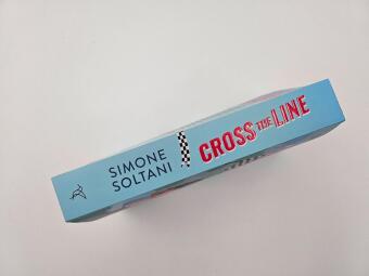 Cross the Line - Auf der Rennstrecke kämpft er um den Sieg, im Leben um ihr Herz