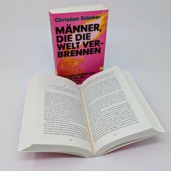 Männer, die die Welt verbrennen