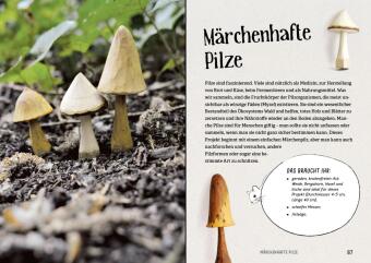 Kinder schnitzen im Wald