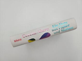 Ein Herz aus Papier und Sternen