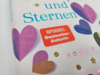 Ein Herz aus Papier und Sternen