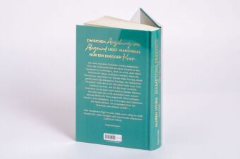 Hamptons Prestige - Sparks & Scandals