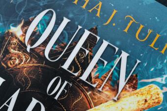 Queen of Shadows and Ruin