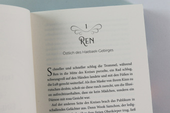 Das Mädchen aus der Schwebenden Welt (Floating World-Dilogie, Band 1)