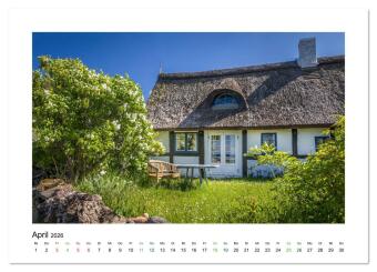Landhäuser mit Charme (hochwertiger Premium Wandkalender 2026 DIN A2 quer), Kunstdruck in Hochglanz