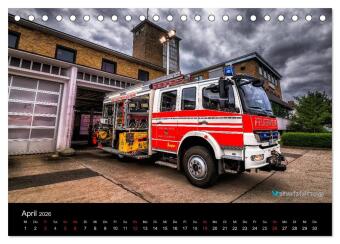Einsatzfahrzeuge der Feuerwehr (Tischkalender 2026 DIN A5 quer), CALVENDO Monatskalender