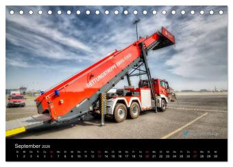 Einsatzfahrzeuge der Feuerwehr (Tischkalender 2026 DIN A5 quer), CALVENDO Monatskalender