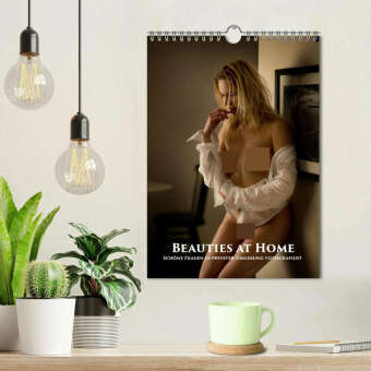 Beauties at Home (Wandkalender 2026 DIN A4 hoch), CALVENDO Monatskalender