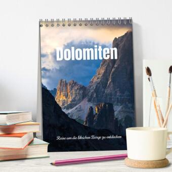Dolomiten - Reise um die bleichen Berge zu entdecken (Tischkalender 2026 DIN A5 hoch), CALVENDO Monatskalender