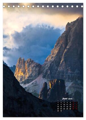 Dolomiten - Reise um die bleichen Berge zu entdecken (Tischkalender 2026 DIN A5 hoch), CALVENDO Monatskalender