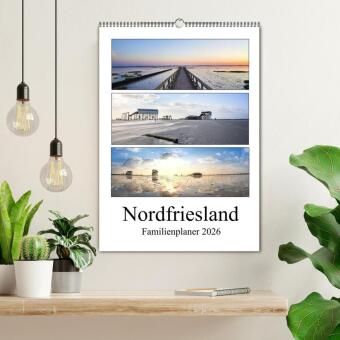 Nordfriesland - Familienplaner (Wandkalender 2026 DIN A2 hoch), CALVENDO Monatskalender