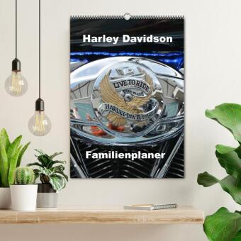 Harley Davidson Familienplaner (Wandkalender 2026 DIN A2 hoch), CALVENDO Monatskalender