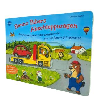 Benno Bibers Abschleppwagen. Das Fahrzeug wird jetzt weggebracht, das hat Benno gut gemacht