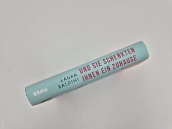 Und sie schenkten ihnen ein Zuhause 