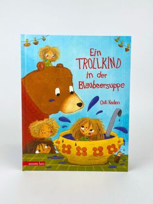 Ein Trollkind in der Blaubeersuppe