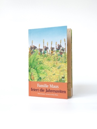 Familie Maus feiert die Jahreszeiten 