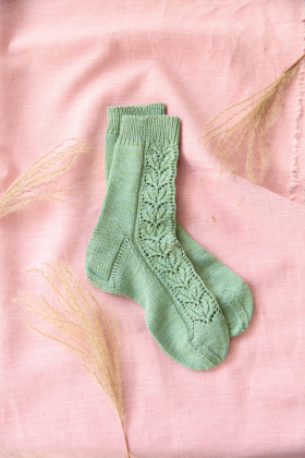 Romantische Socken stricken