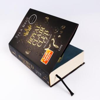 Royal Clair Club 1: Her First Hunt 