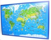 Illustrierte Weltkarte, auf Kork-Pinnwand