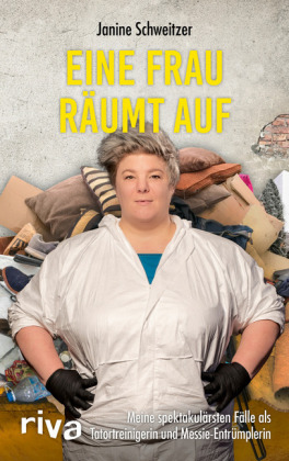 Eine Frau räumt auf 