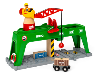 BRIO World 33996 Bahn Verlade Terminal - Mit beweglichem Kran zum Umladen von Gütern auf die Schiene, Straße und das Sch